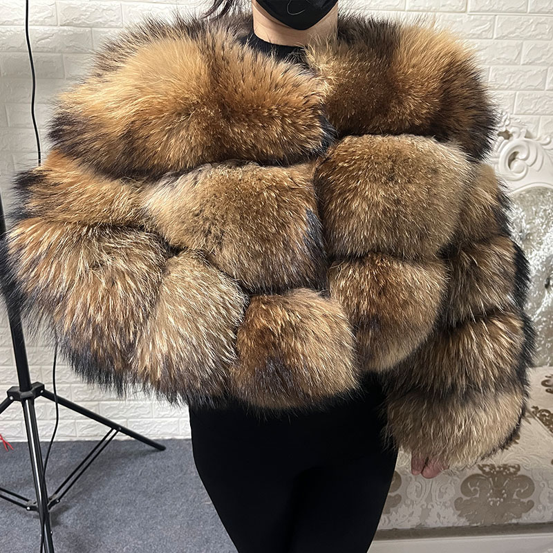 حجم كبير بلايز البني الفراء Ma - مراجعة Winter Clothing Essentials وسعره
